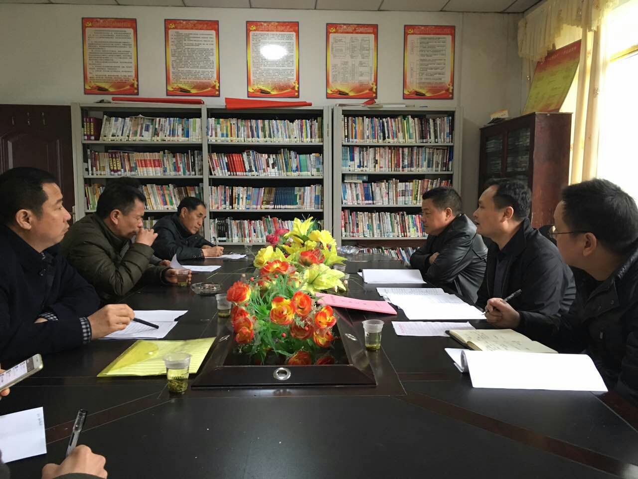 谢景良深入雪峰镇界脚村调研精准扶贫工作 - 洪江市人民政府